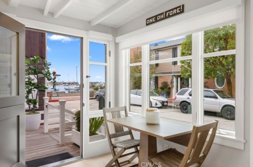 104 Onyx Ave, Newport Beach CA  92662-1208 exterior