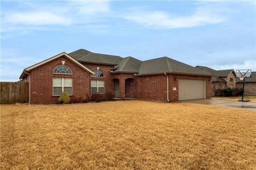 4821 Trail Dust St, Fayetteville, AR 72704-7671