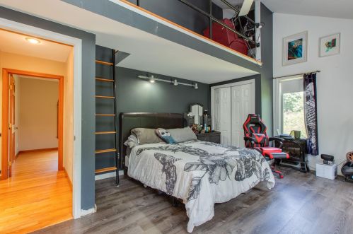 6 Birch Hill Rd, Salem NH  03079-3473 exterior