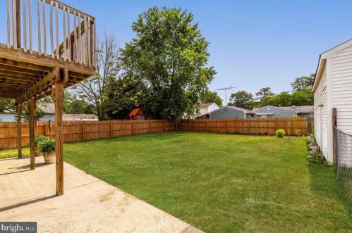 305 Shawnee Trl, Browns Mills NJ  08015-6119 exterior