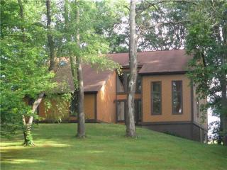 310 Golden City Rd, Saxonburg, PA 16056-8802