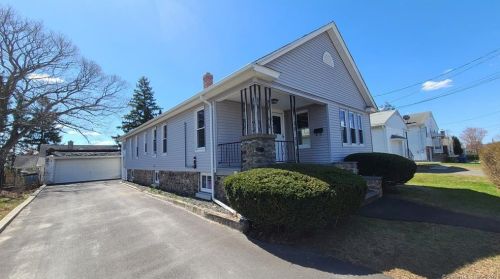 129 Anderson Ave, Waterbury, CT 06708-4035