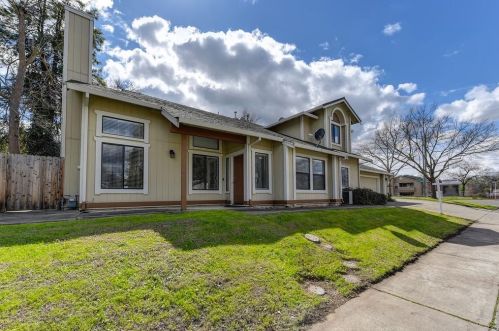 7500 Circuit Dr, Citrus Heights, CA 95610-4419