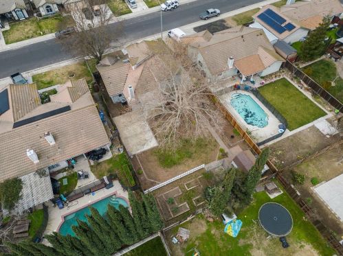 15530 Lottie Way, Lathrop CA  95330-9475 exterior