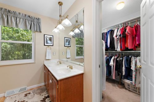 5404 Belle Meade Dr, Stonelick OH  45103-8549 exterior