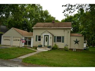 12 Tower Hill Rd, Cumberland, RI 02864-1524