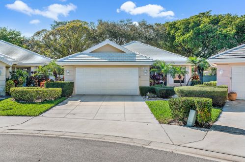 1091 Bedford Ave, West Palm Beach, FL 33403-1128