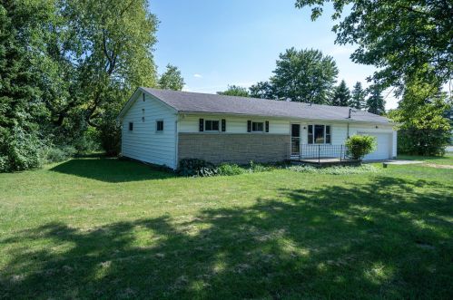 392 Hickory Ln, Washington Ch, OH 43160-8733