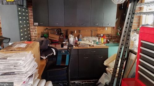 633 A St, Washington DC  20003-1224 exterior