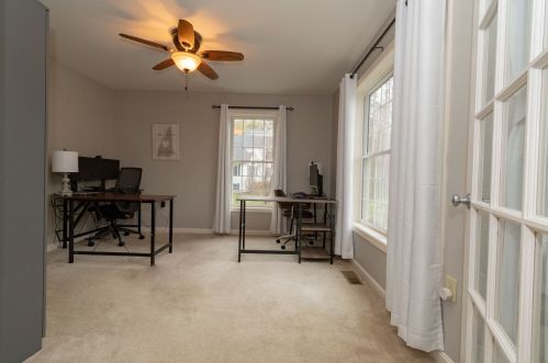 59 Lisa Dr, Goffstown NH  03045-2833 exterior