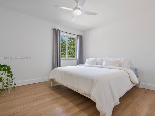 3761 144th Ave, Hollywood FL  33027-3785 exterior