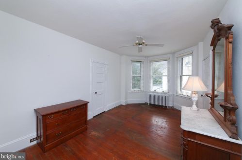 202 Ct St, Gardenville PA  exterior