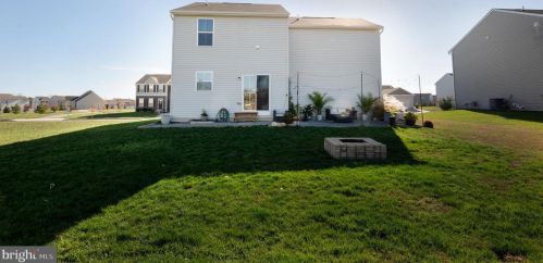 318 Bluecoat St, Dover DE  19901-8862 exterior