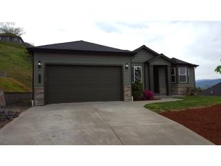584 Savoy Ct, Roseburg, OR 97471-4698