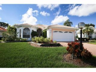 7566 Fairlinks Ct, Sarasota, FL 34243-3830