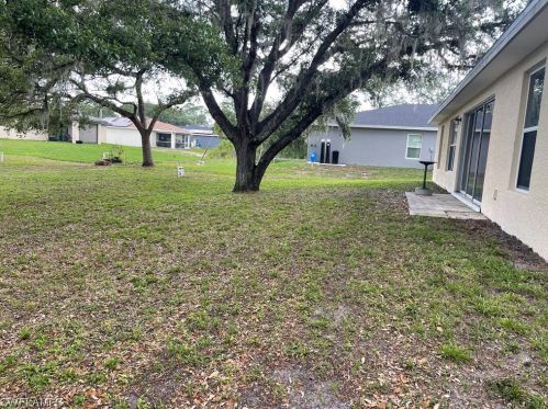 2913 45th St, Lehigh Acres, FL 33976-4748