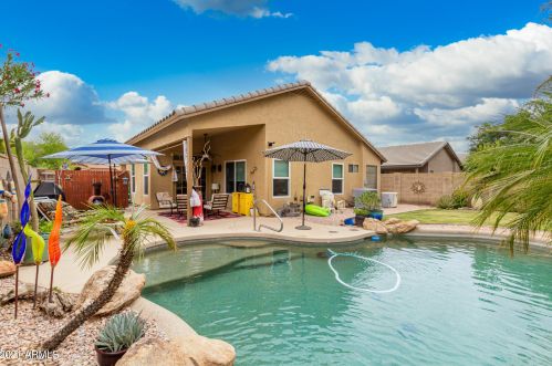 1766 Toledo St, Gilbert, AZ 85295-5607