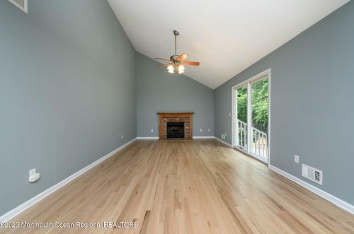86 Serpentine Dr, Berkeley Township NJ  08721-3051 exterior