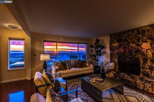 16526 Russell Ct, San Leandro, CA 94578-1532
