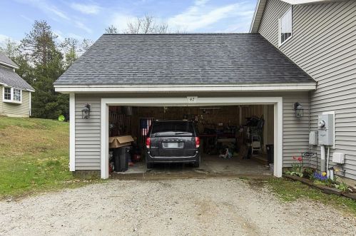 47 Old Woods Rd, Northwood NH  03261-3856 exterior