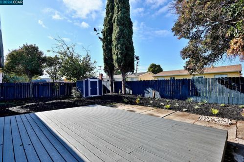 260 Patricia Ave, West Pittsburg CA  94565-4109 exterior