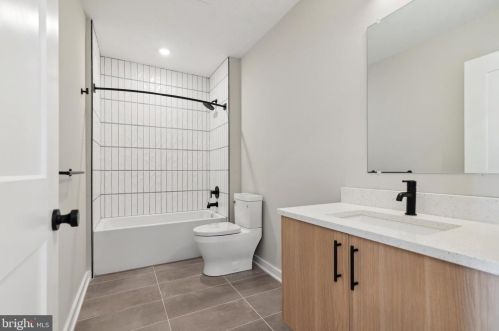 308 Chelten Ave, Philadelphia PA  19144-3859 exterior