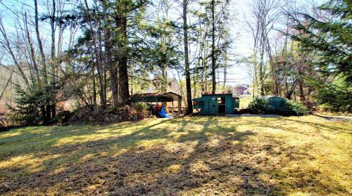 17 Shr Dr, Raymond NH 03077-1313 exterior