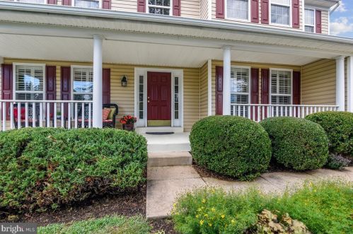 527 Rugby Ct, Purcellville VA  20132-3415 exterior