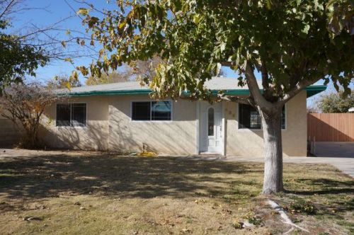 425 Sanders St, Ridgecrest, CA 93555-3641