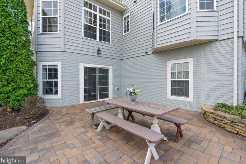 15 Lackawanna Ln, Falling Waters WV  25419-9402 exterior