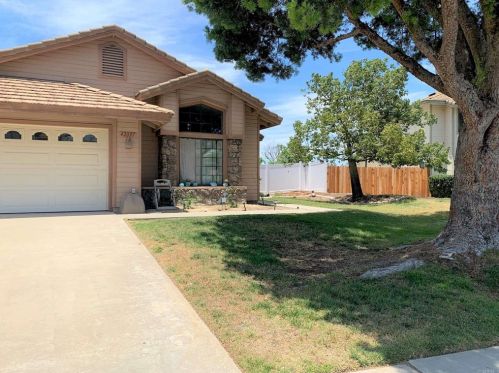 42097 Humber Dr, Temecula CA  92591-3806 exterior