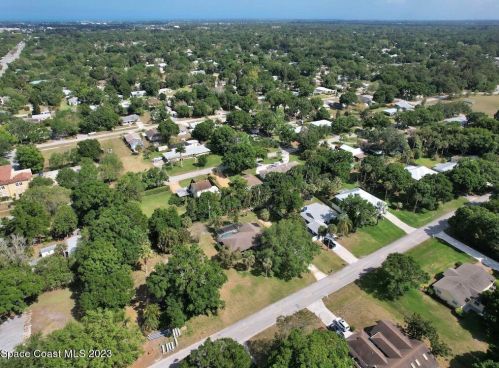 1936 39th Ave, Vero Beach, FL 32960-2543