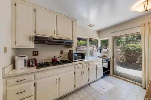 237 Valverde Ave, Brea CA  92821-5959 exterior