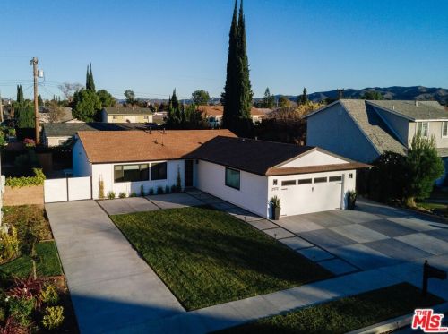 2172 Lysander Ave, Simi Valley CA 93065-1756 exterior