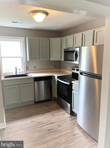 1422 Kenmore Ave, Fredericksburg, VA 22401-4553