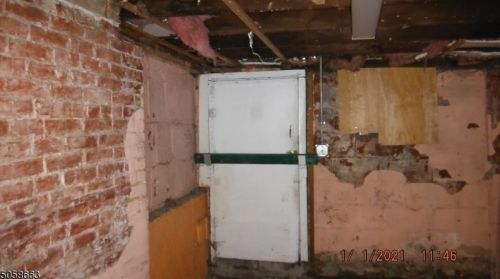 733 Summer Ave, Newark NJ  07104-2616 exterior