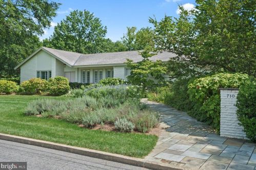 710 New York Ave, Harrisonburg, VA 22801-1741