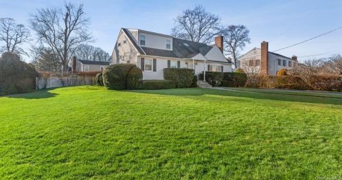 118 New Wilmot Rd, Scarsdale, NY 10583-6132