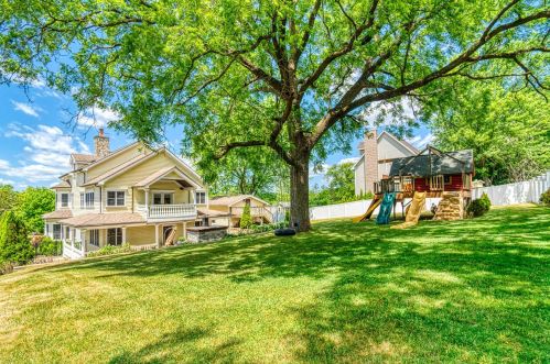 233 Darwin St, Lake Geneva WI  53147-2012 exterior