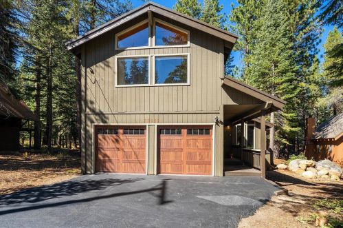 12023 Bernese Ln, Truckee, CA 96161-6031