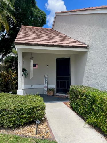 800 Kintyre Ct, West Palm Beach, FL 33418-3761