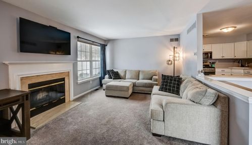 708 Thornhill Dr, Collegeville PA  19426-3955 exterior