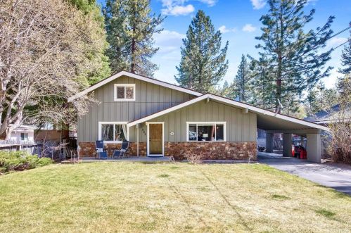 803 Hazel Dr, South Lake Tahoe, CA 96150-6533