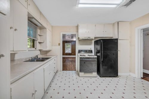 301 Haswell Dr, Bryan TX 77803-4757 exterior