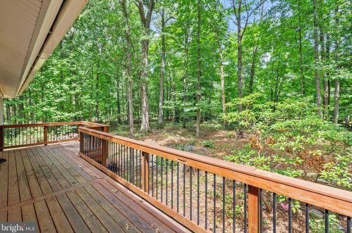 20787 Evergreen Ml Rd, Leesburg VA  20175-6412 exterior