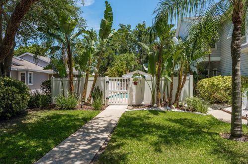 553 Vista Trail Ct, Palm Harbor FL  34683-5260 exterior