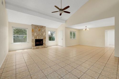 11905 Aloe Vera Trl, Austin TX  78750-1386 exterior