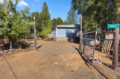 13335 Wild Life Ln, Grass Valley, CA 95945-8622