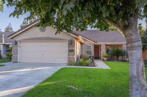566 Springer Dr, Turlock, CA 95382-7312