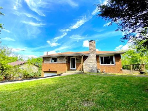 150 Westward Ho Dr, Pittsburgh, PA 15235-4541